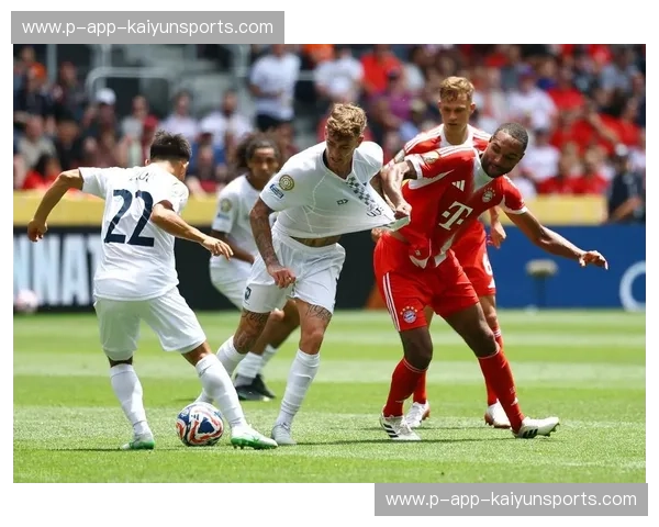 罗马之夜，德甲巨人再临：欧冠赛场，红狼能否抵挡拜仁钢铁洪流？